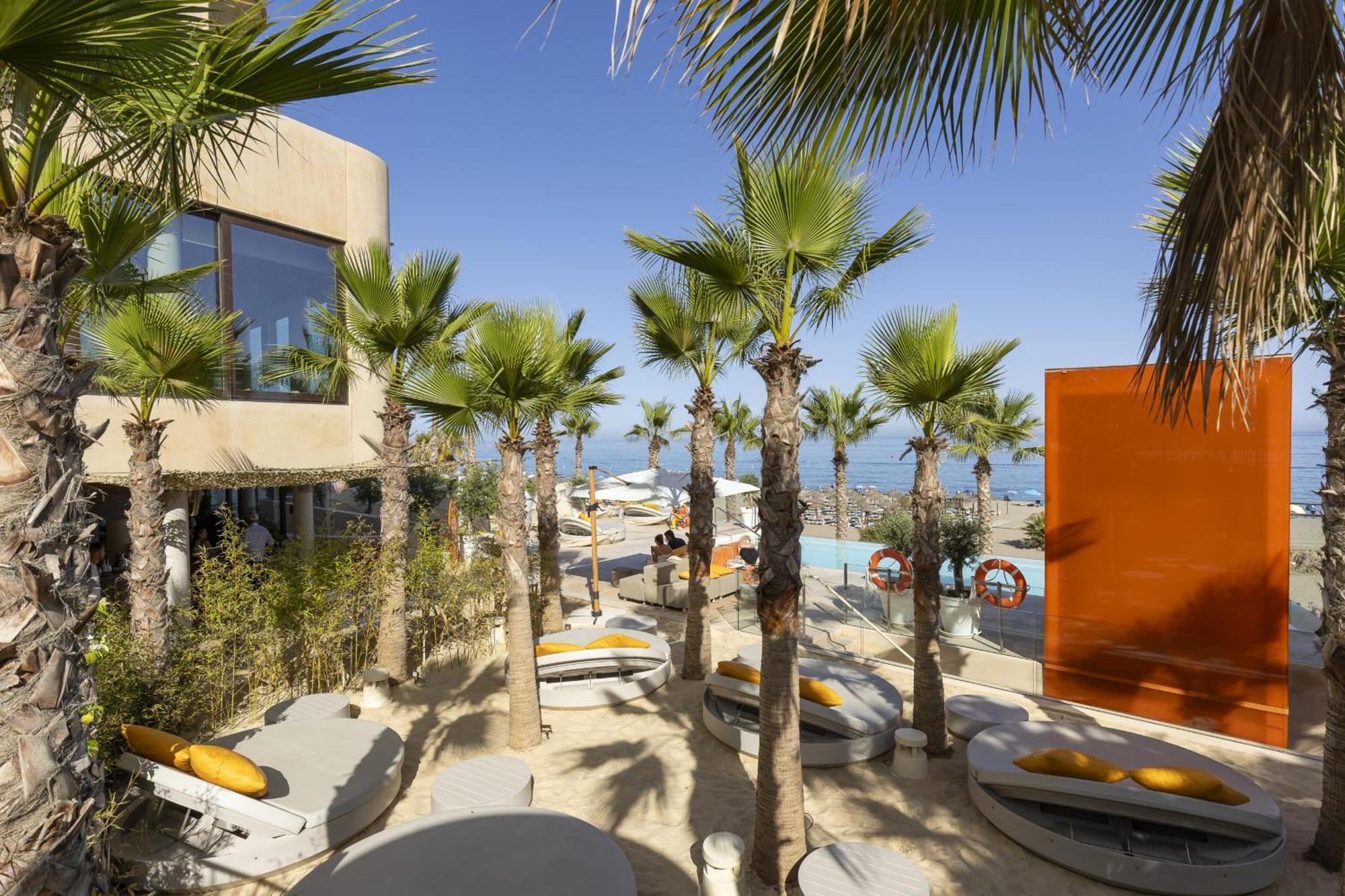 Luxery With Terrace In Higueron Fuengirola